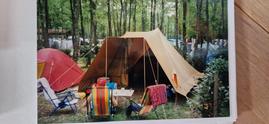 ESVO Ruime familietent met flexibele slaapcabines (4 pers.), Ophalen of Verzenden, Gebruikt, Tot en met 4