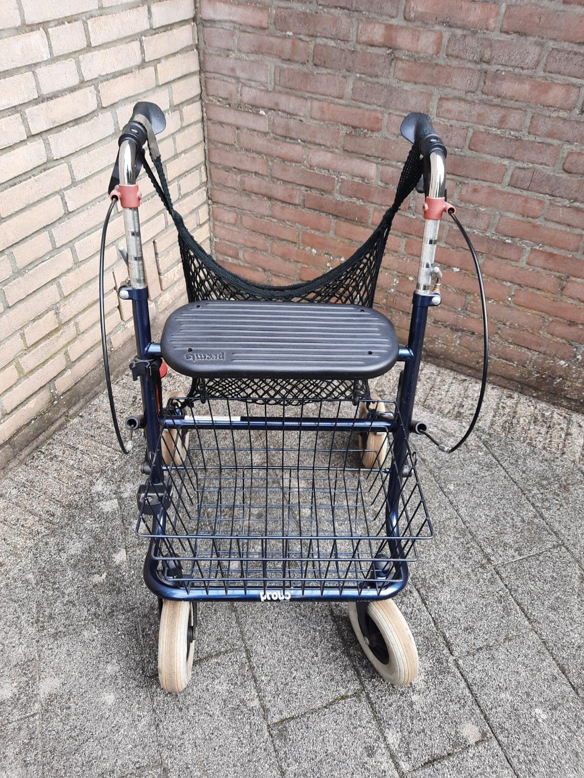 Premis Rollator donker blauw, Ophalen, Gebruikt