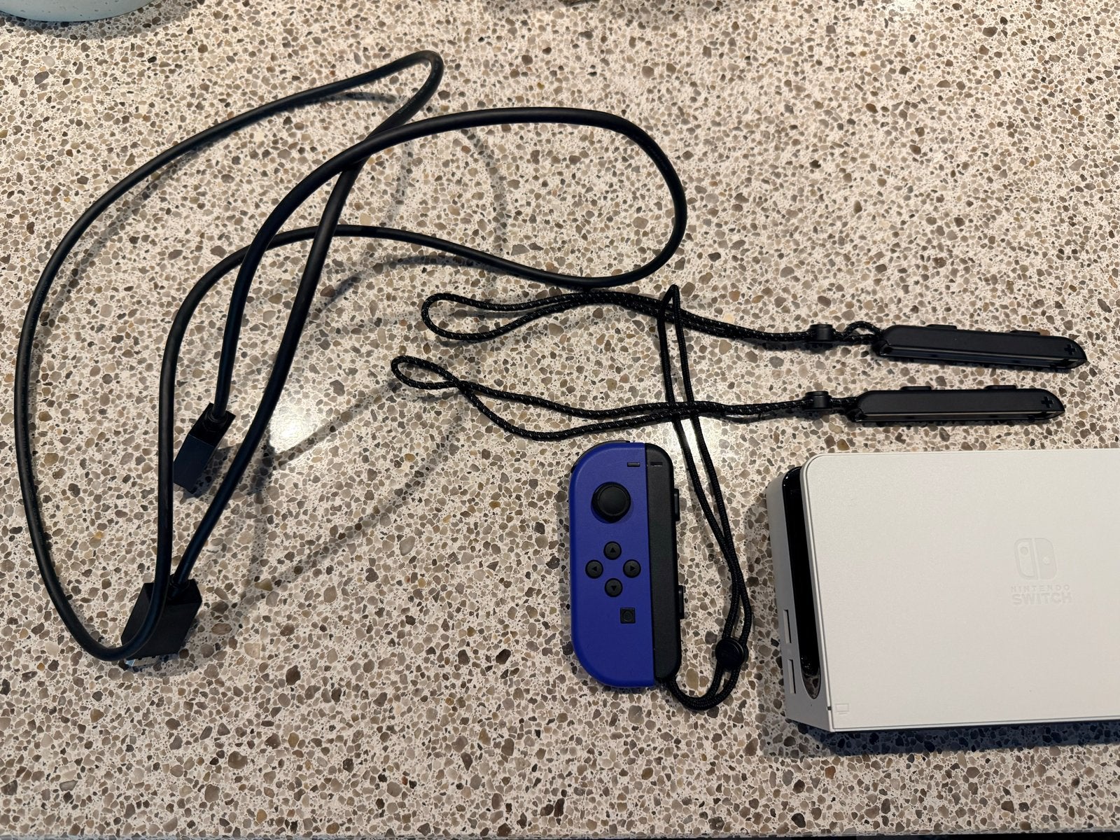 Foto 7 van Nintendo Switch OLED incl. 2 extra Joy-Cons in doos met case