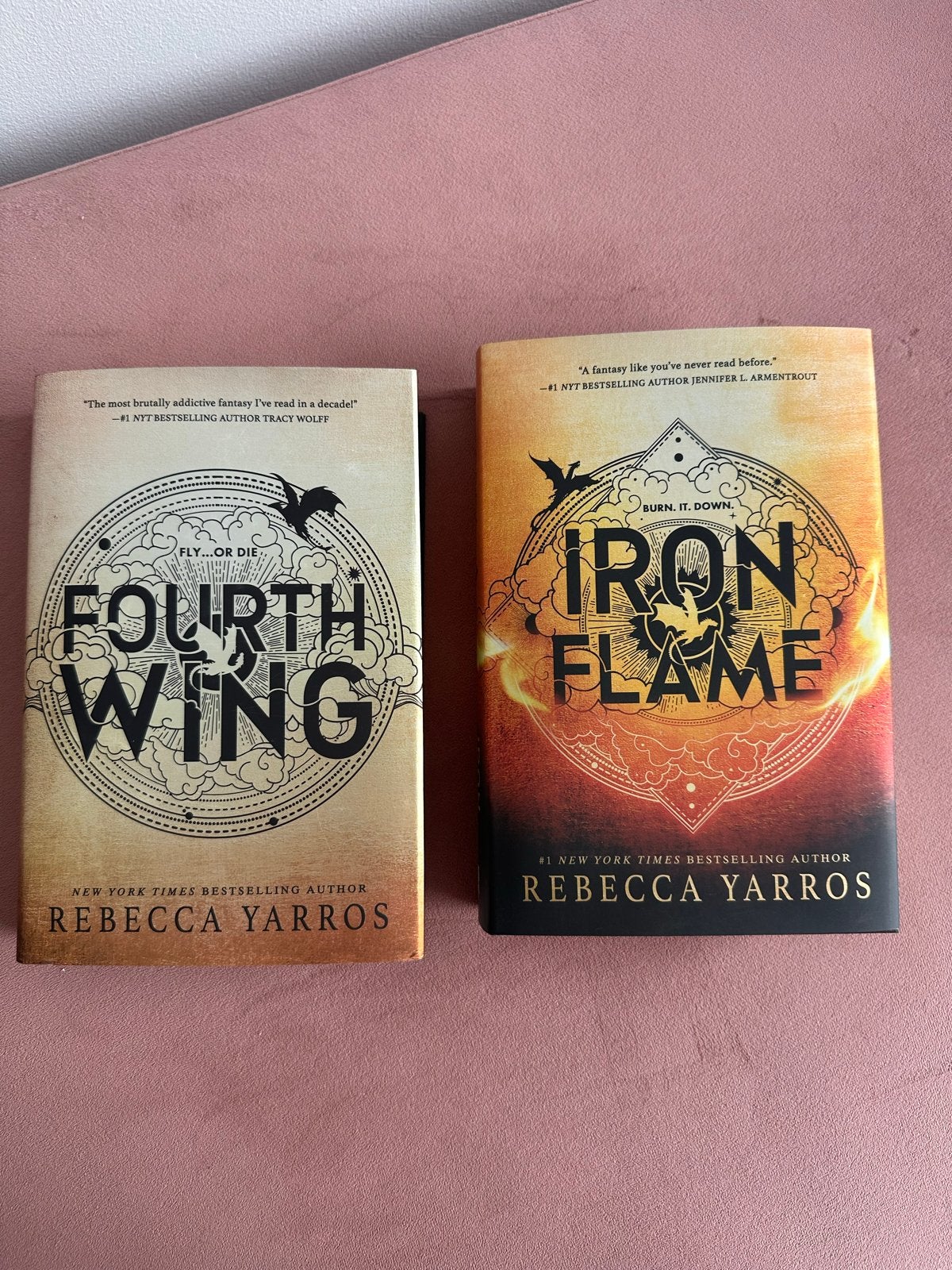 Fourth Wing & Iron Flame (Rebecca Yarros) - Nieuw, Boeken, Fantasy, Ophalen of Verzenden, Nieuw