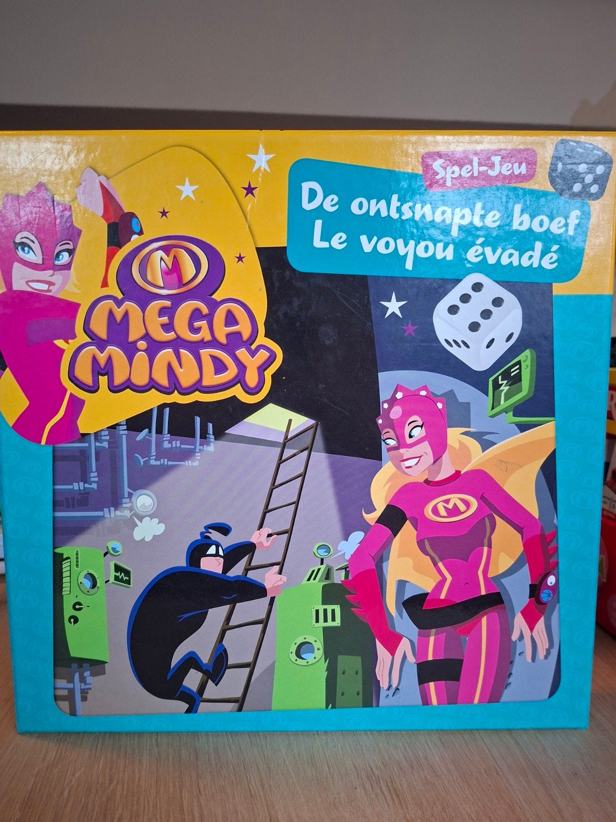 Mega Mindy: De Ontsnapte Boef - Bordspel, Een of twee spelers, Ophalen of Verzenden, Zo goed als nieuw, Studio 100