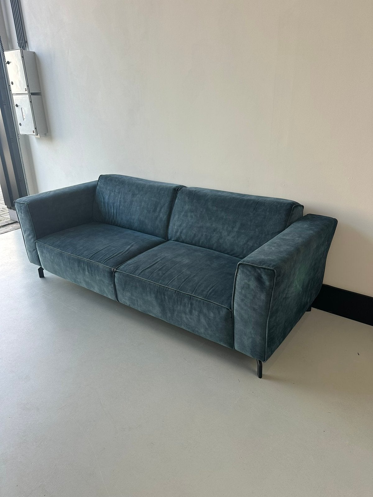 Blauwgroene bank – gereinigd - 220 cm - goede staat, Ophalen, Driepersoons, 75 tot 100 cm, Zo goed als nieuw