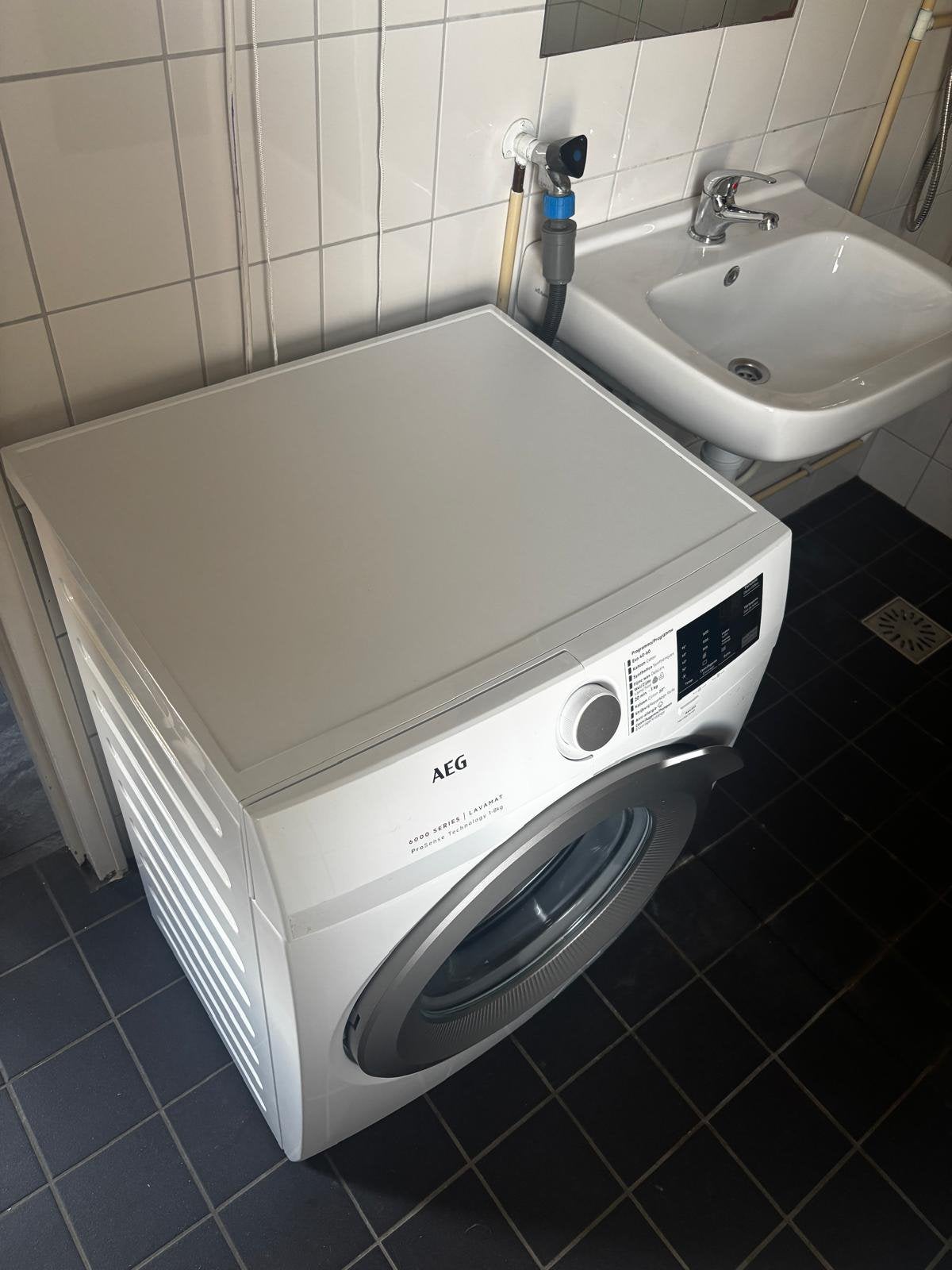 GERESERVEERD AEG LF62CS86 ProSense - GRATIS AF TE HALEN!, Witgoed en Apparatuur, Ophalen, Zo goed als nieuw, Voorlader, 85 tot 90 cm