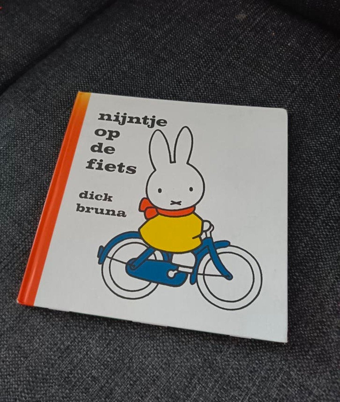 Nijntje op de fiets - XL editie - Dick Bruna, Ophalen of Verzenden, Zo goed als nieuw, Dick Bruna, 2 tot 3 jaar