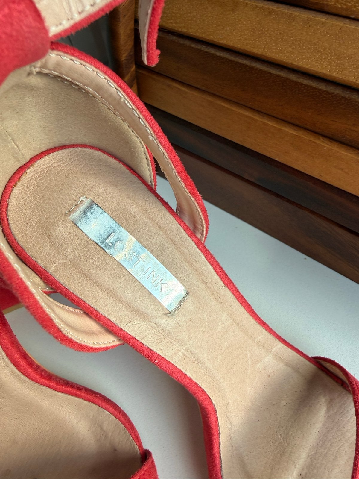 Lost Ink Hakken - Rode Sandalen met Blokhak, Ophalen of Verzenden, Schoenen met hoge hakken, Gedragen, Rood
