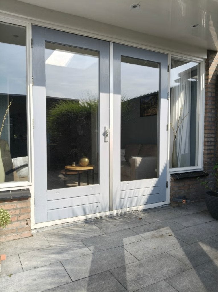 Dubbele houten tuindeuren met glas en deurbeslag, Ophalen, Gebruikt, 80 tot 100 cm, Buitendeur