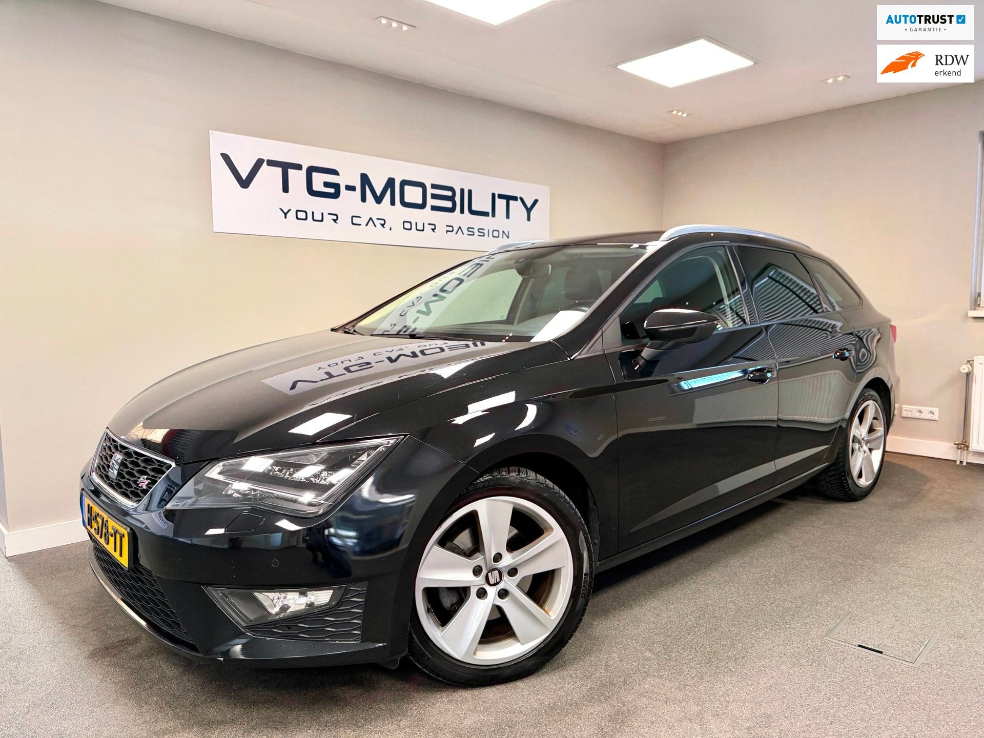 Seat Leon ST 1.4 EcoTSI FR Connect Navi|PDC V/A|CarPlay|Xeno, Auto's, Gebruikt, 4 cilinders, 150 pk, Leon