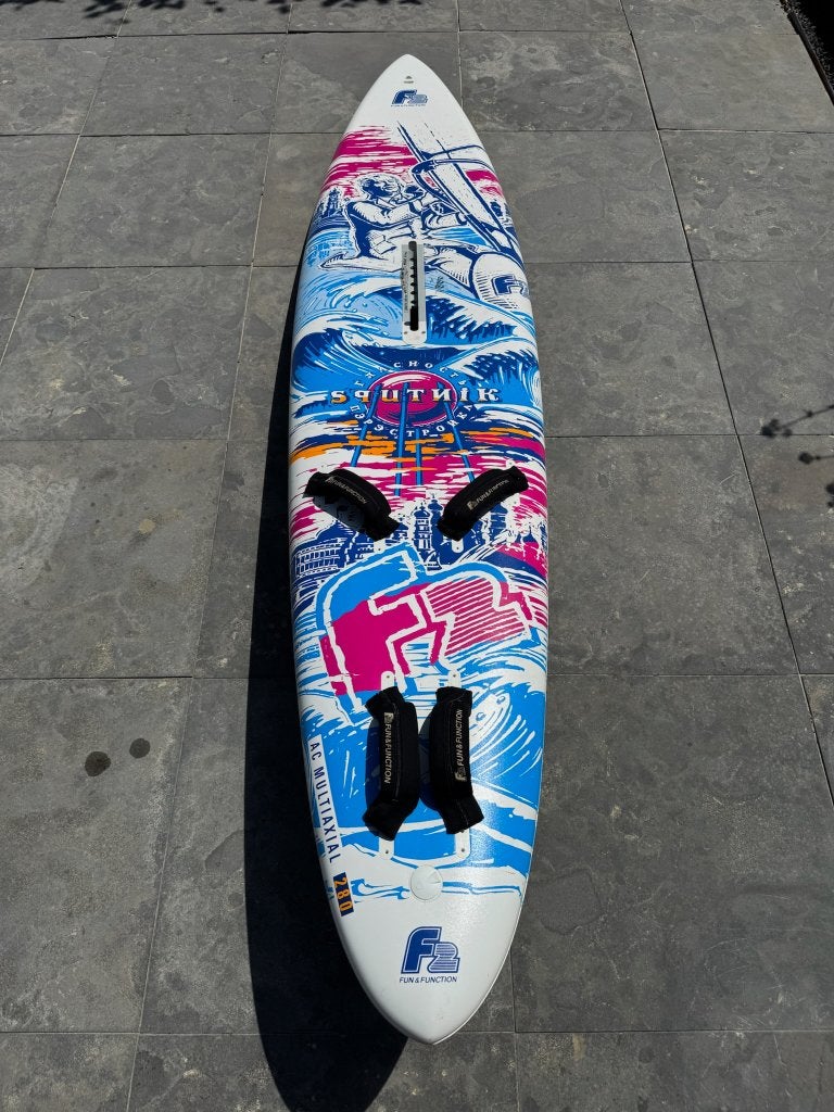 Surfplank F2 Sputnik 280 2x zeil NeilPryde Slalom & RafPower, Watersport en Boten, Windsurfen, Ophalen, 250 tot 300 cm, Gebruikt
