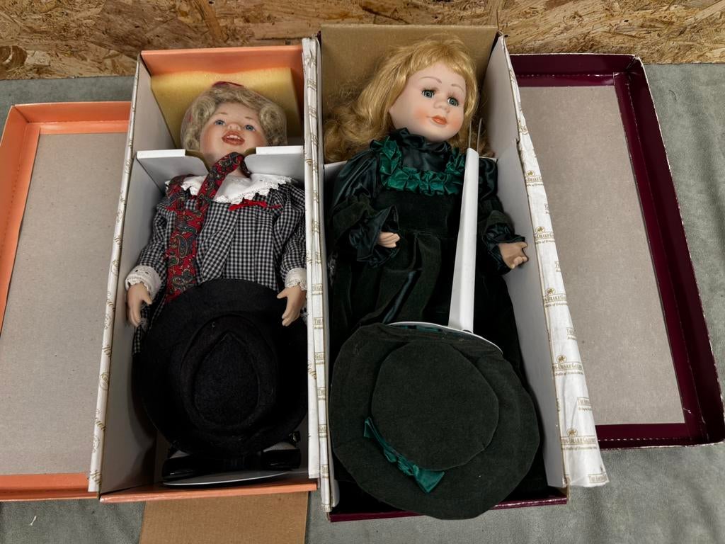 2 Vintage Porseleinen Verzamelpoppen oa Ashton-Drake - ReK4, Ophalen of Verzenden, Zo goed als nieuw, X, Pop