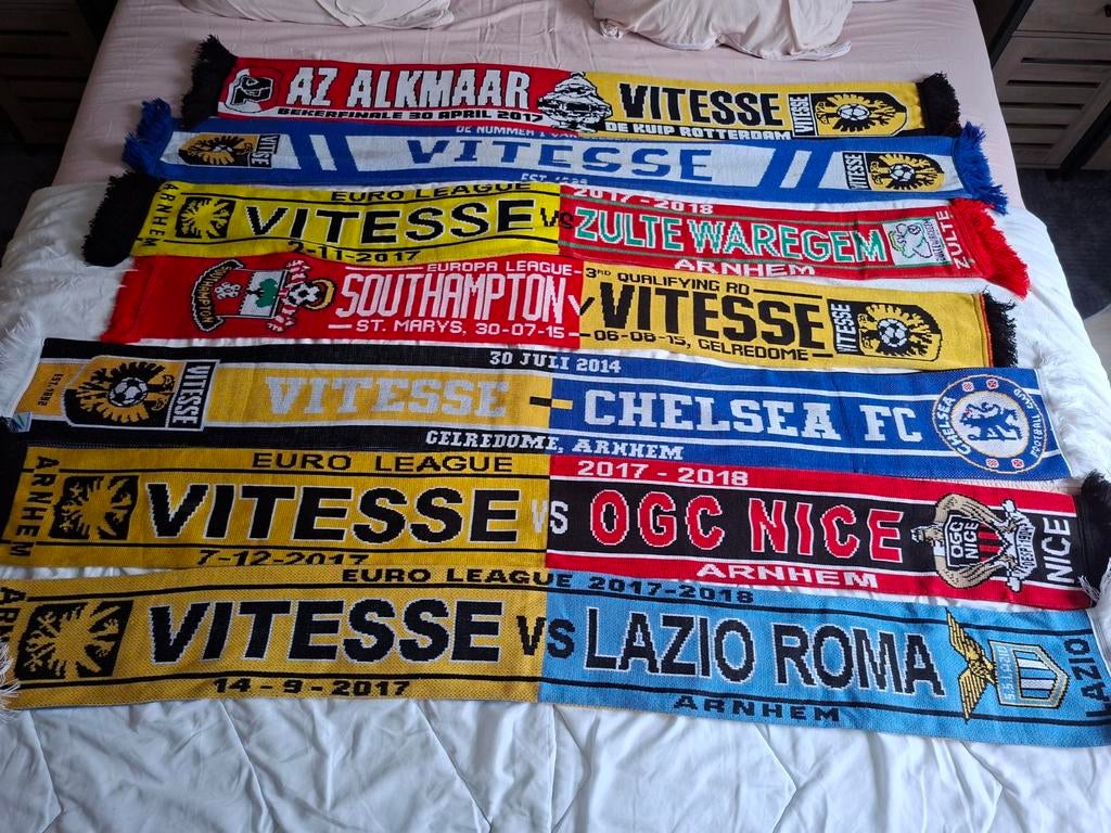 Voor de Vitesse fan, 7 sjaals, Ophalen of Verzenden, Zo goed als nieuw