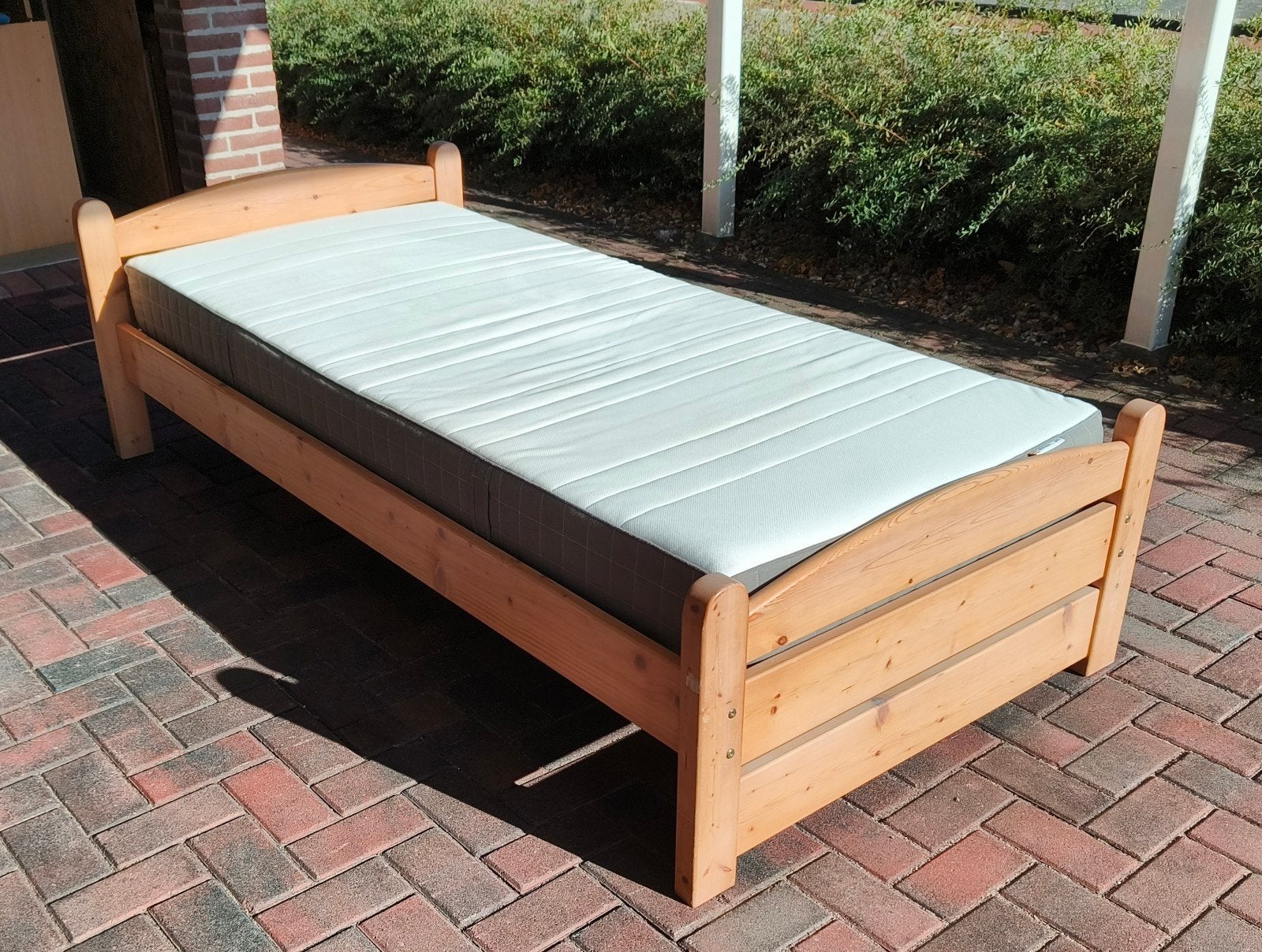 Bed 200cm x 90cm, Ophalen, Gebruikt, 90 cm, Eenpersoons