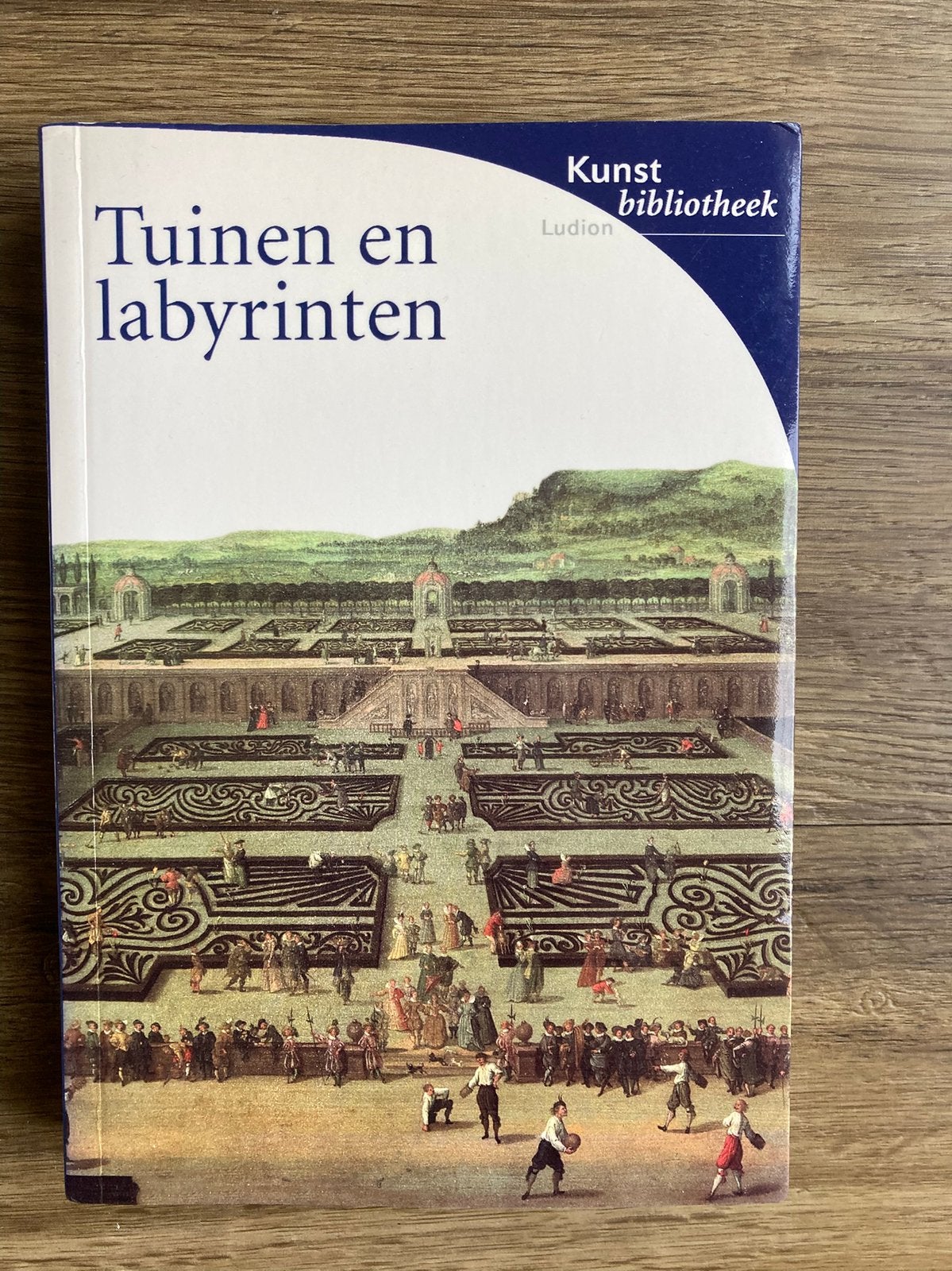 Tuinen en labyrinten, L. Impelluso, Ophalen of Verzenden, Zo goed als nieuw