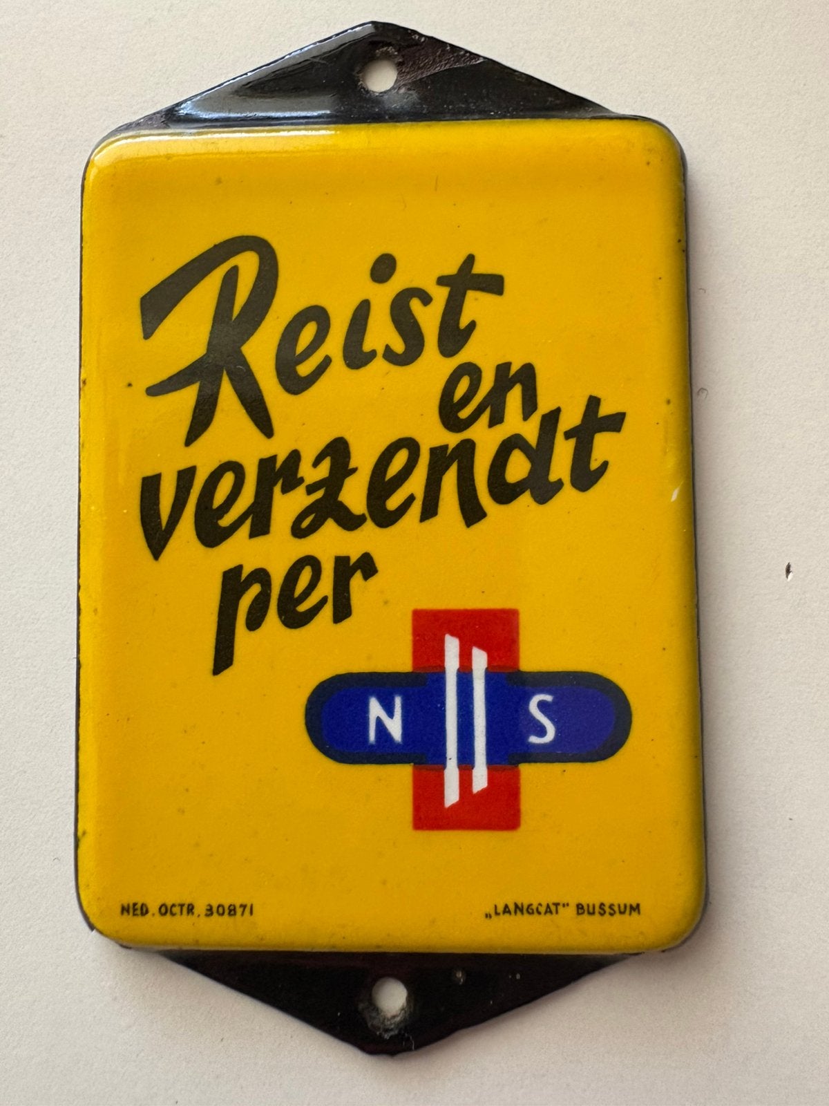 Emaille reclamebordje Ned. Spoorwegen, 6x8 cm, jaren ‘50., Verzamelen, Ophalen of Verzenden, Zo goed als nieuw, Trein, Overige typen