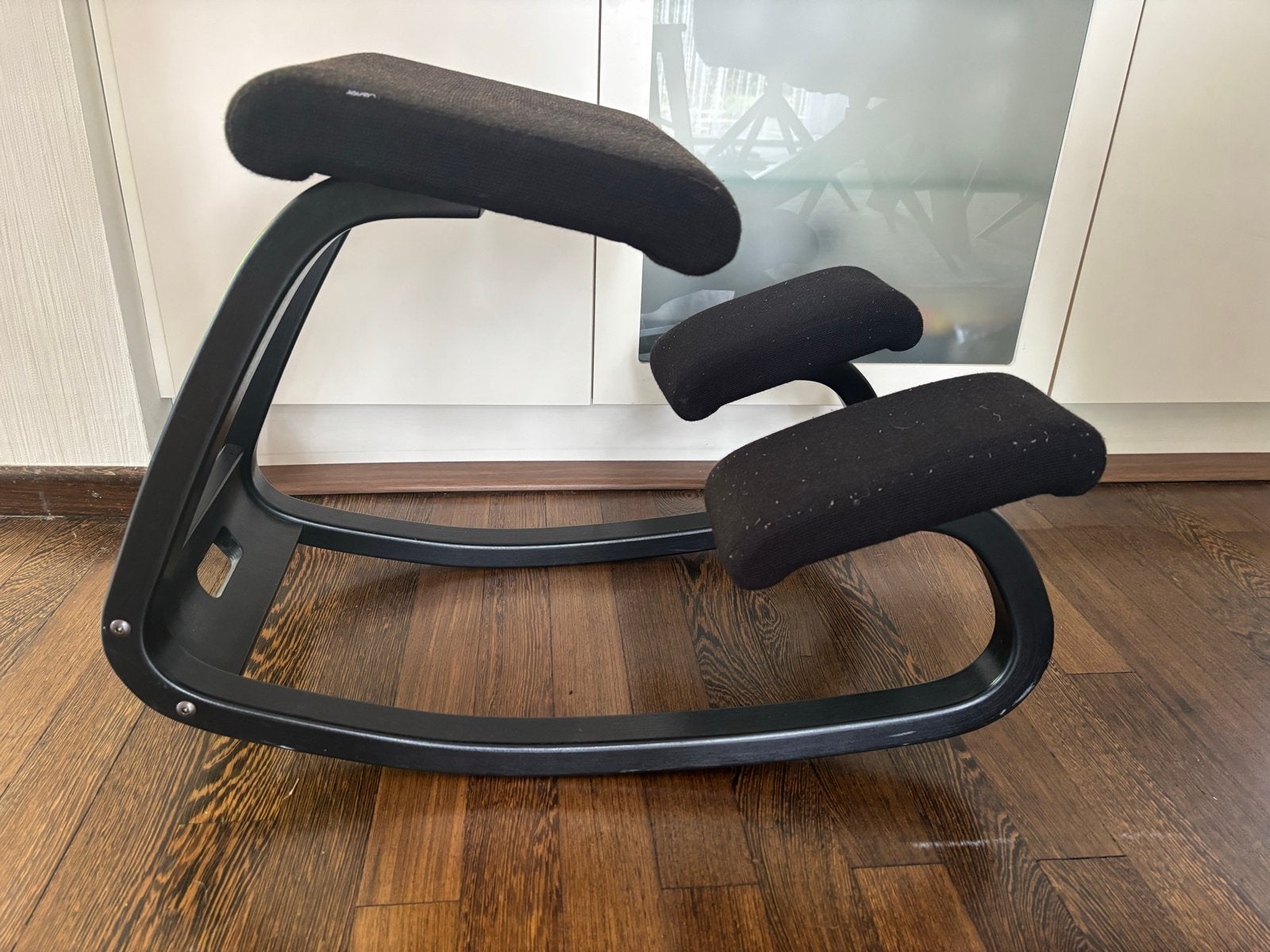 Varier Balans Kniestoel - Ergonomisch, Huis en Inrichting, Stoelen, Ophalen, Gebruikt, Zwart, Eén