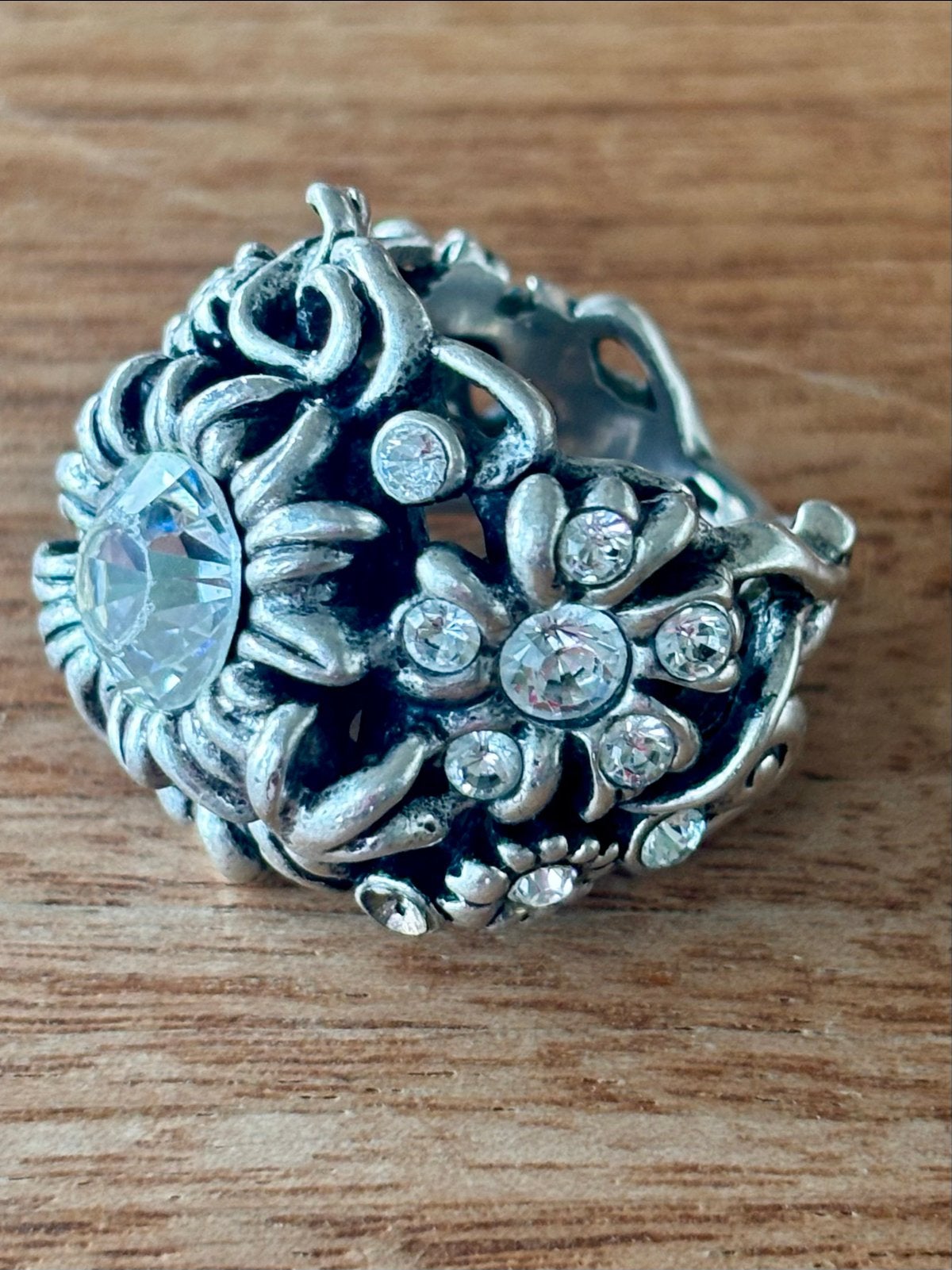 Dyrberg Kern ring zware kwaliteit met strass, maat 16, Overige materialen, Gebruikt, Verzenden, Kleiner dan 17