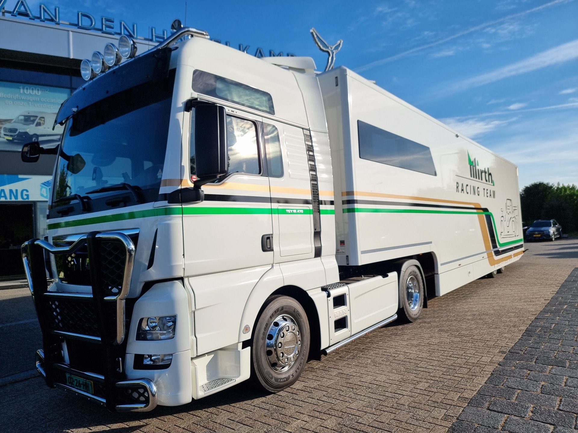 MAN TGX 18.470 met Race Trailer * Origineel NL * (bj 2019), Auto's, Vrachtwagens, Automaat, MAN, Wit, Diesel
