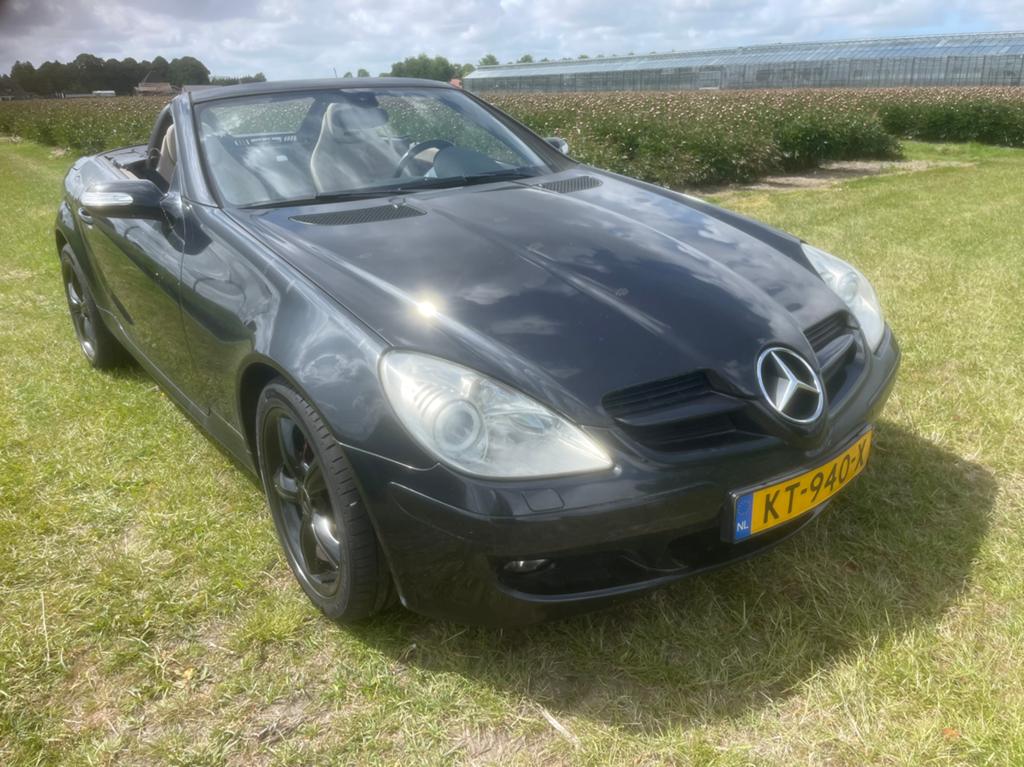 Mercedes-Benz SLK 1.8 Slk200 Kompr Roadster 2005 Zwart, Achterwielaandrijving, Beige, 4 cilinders, 1796 cc