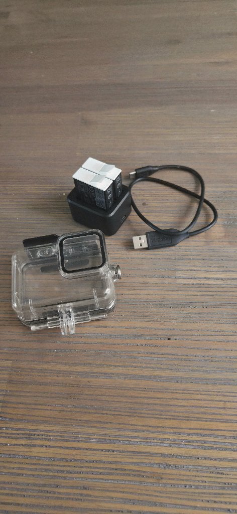 Gopro acculader en waterdichte behuizing., Audio, Tv en Foto, Ophalen, Zo goed als nieuw, GoPro