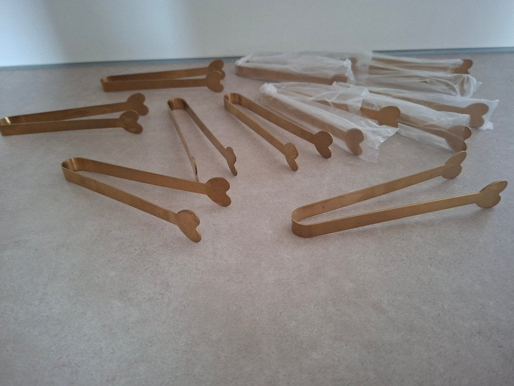 Bruiloft spullen, brievenbus, tangen, mandjes, brillen etc, Ophalen, Zo goed als nieuw, Versiering, Geboorte of Huwelijk