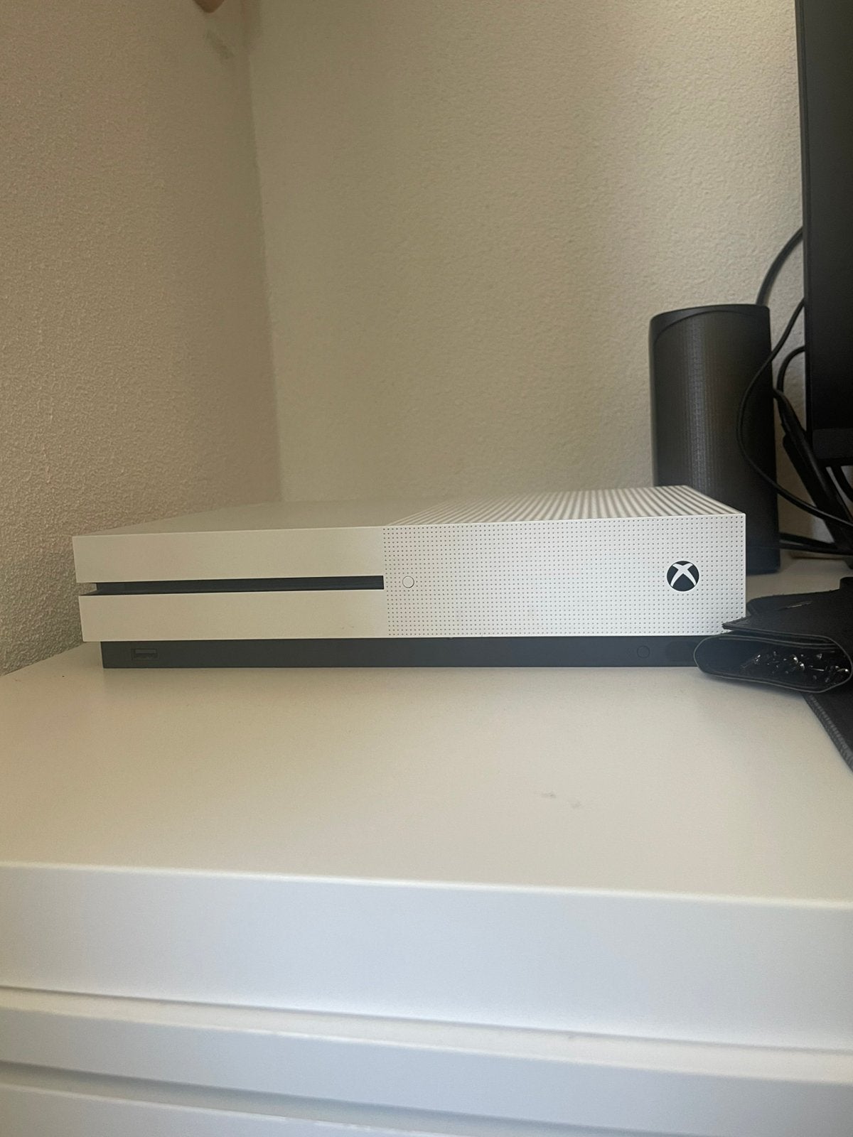 Xbox one s, Met 2 controllers, Ophalen of Verzenden, Zo goed als nieuw, 500 GB