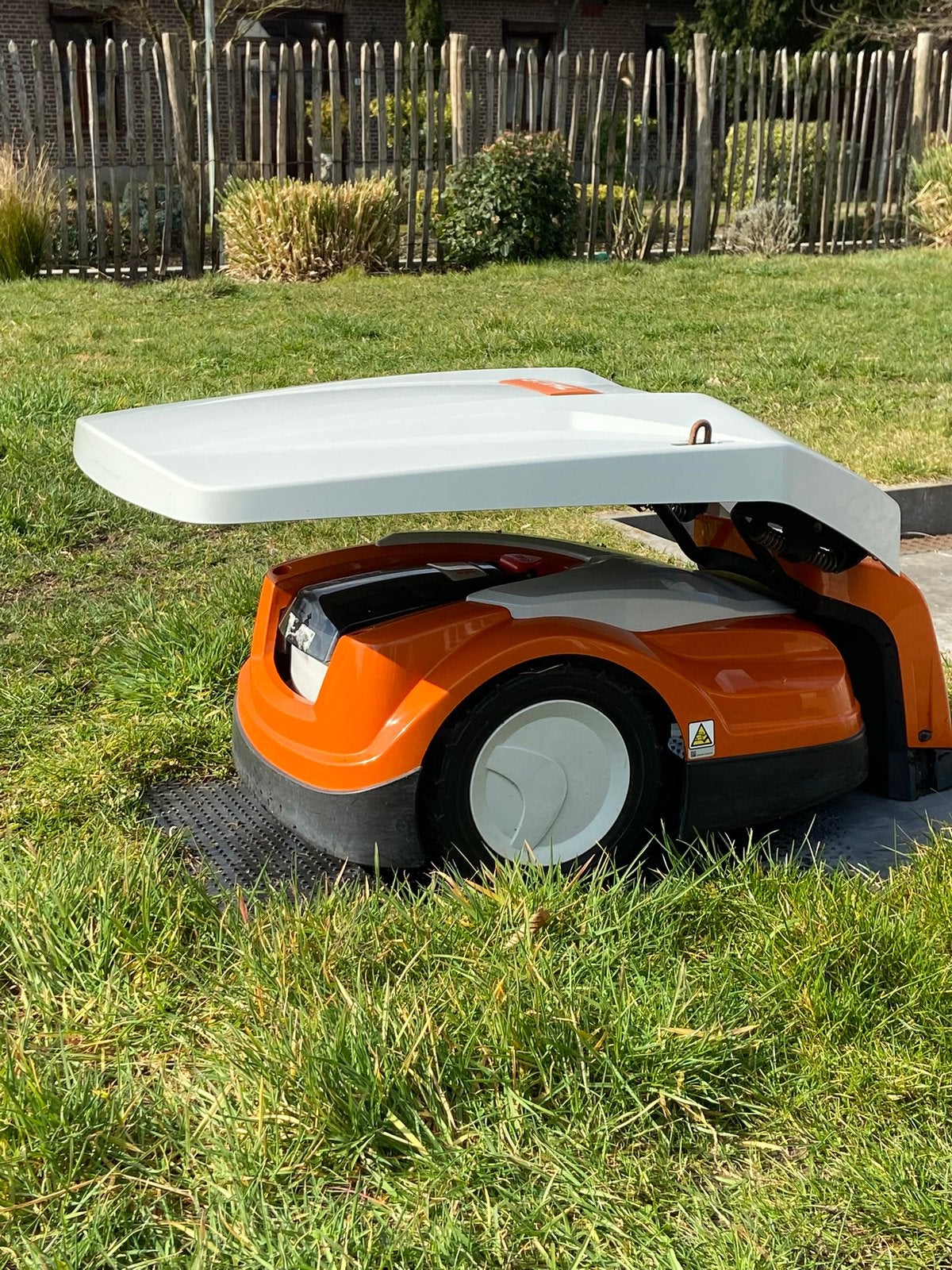 Stihl iMow RMI 422 Robotmaaier (lees beschrijving), Ophalen, Gebruikt, 20 tot 25 cm, Met regensensor