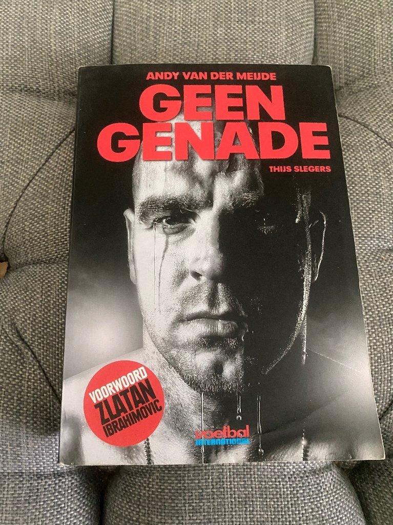 Boek geen genade, Ophalen of Verzenden, Zo goed als nieuw, Balsport