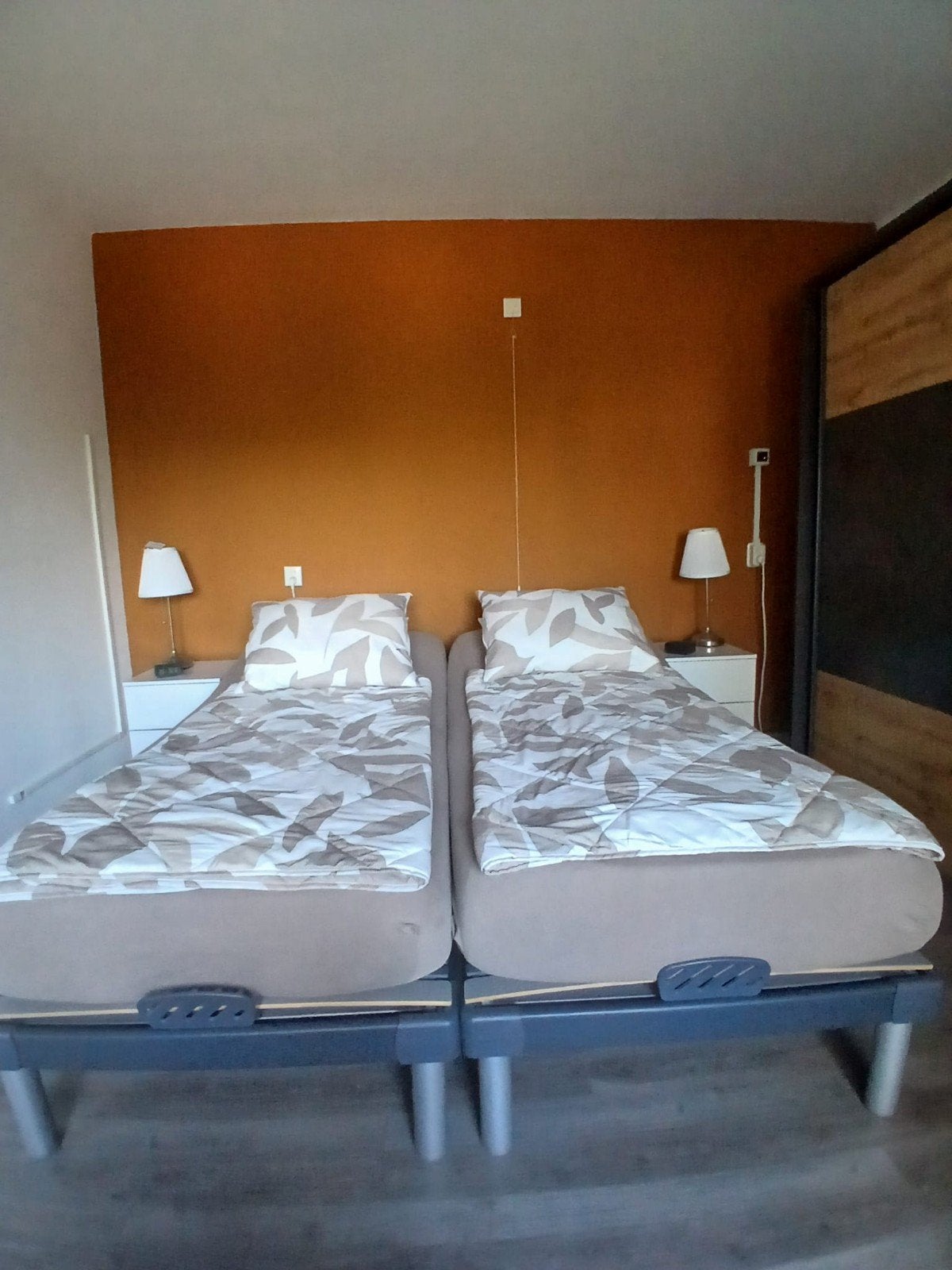 te koop m line 1.80 bij 2 meter 5 jaar elektries 400 euro be, Huis en Inrichting, Ophalen, Zo goed als nieuw, Tweepersoons