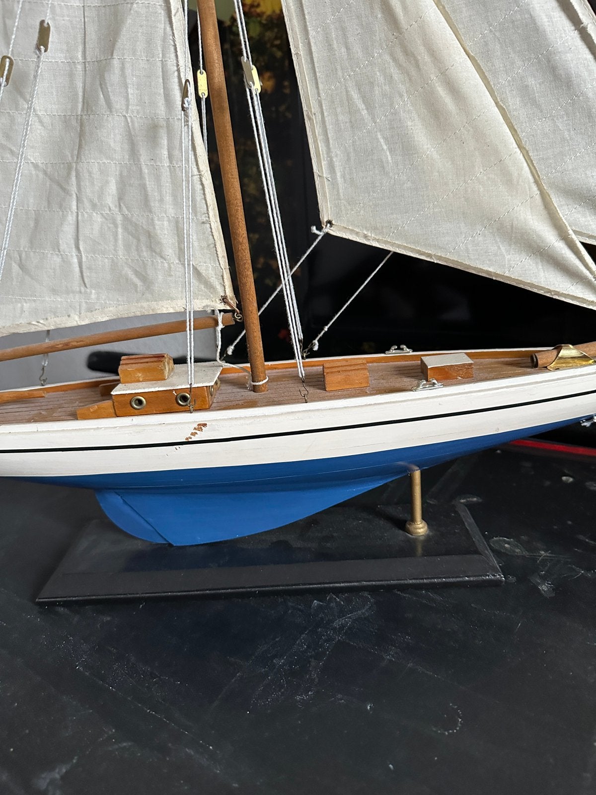 Modelbouw zeilboot v hout, Ophalen, Zo goed als nieuw