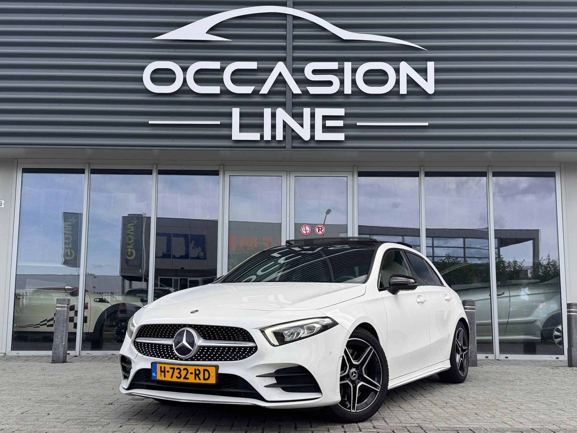 Mercedes-Benz A-klasse 250 4MATIC | Panoramadak | Automaat |, Auto's, Automaat, Euro 6, 4 cilinders, Wit