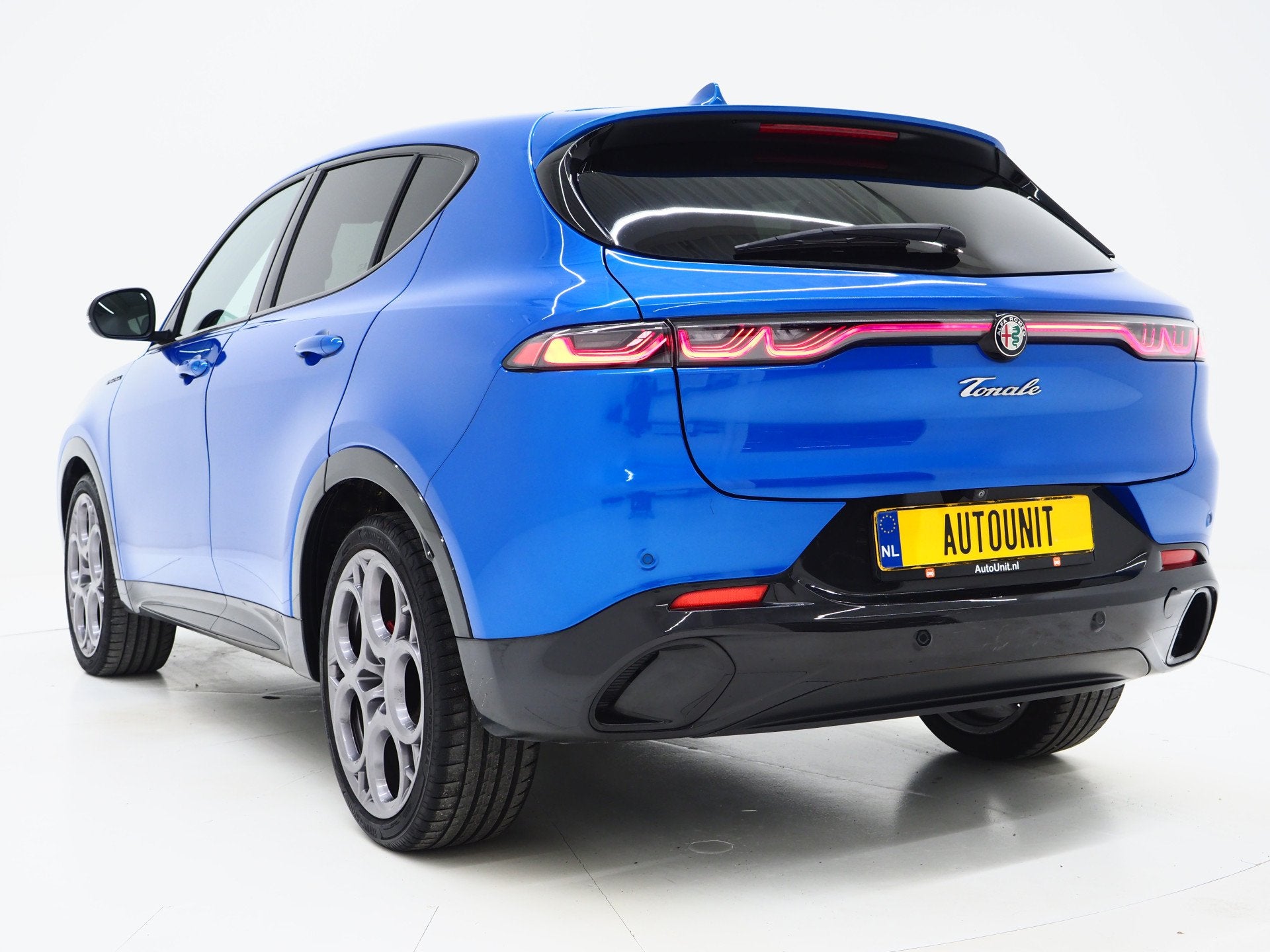 Alfa Romeo Tonale 1.5T Hybrid Edizione Speciale | Adaptive C, Auto's, Gebruikt, 4 cilinders, 700 kg, Bedrijf