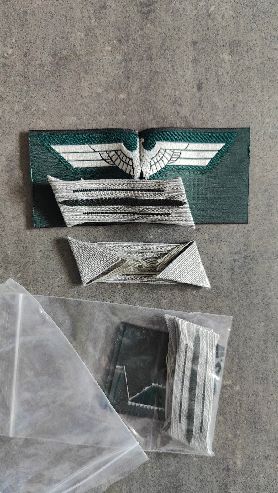 reproductie Duitse wo2 insignia Elsenau, Verzamelen, Verzenden, Duitsland, Embleem of Badge