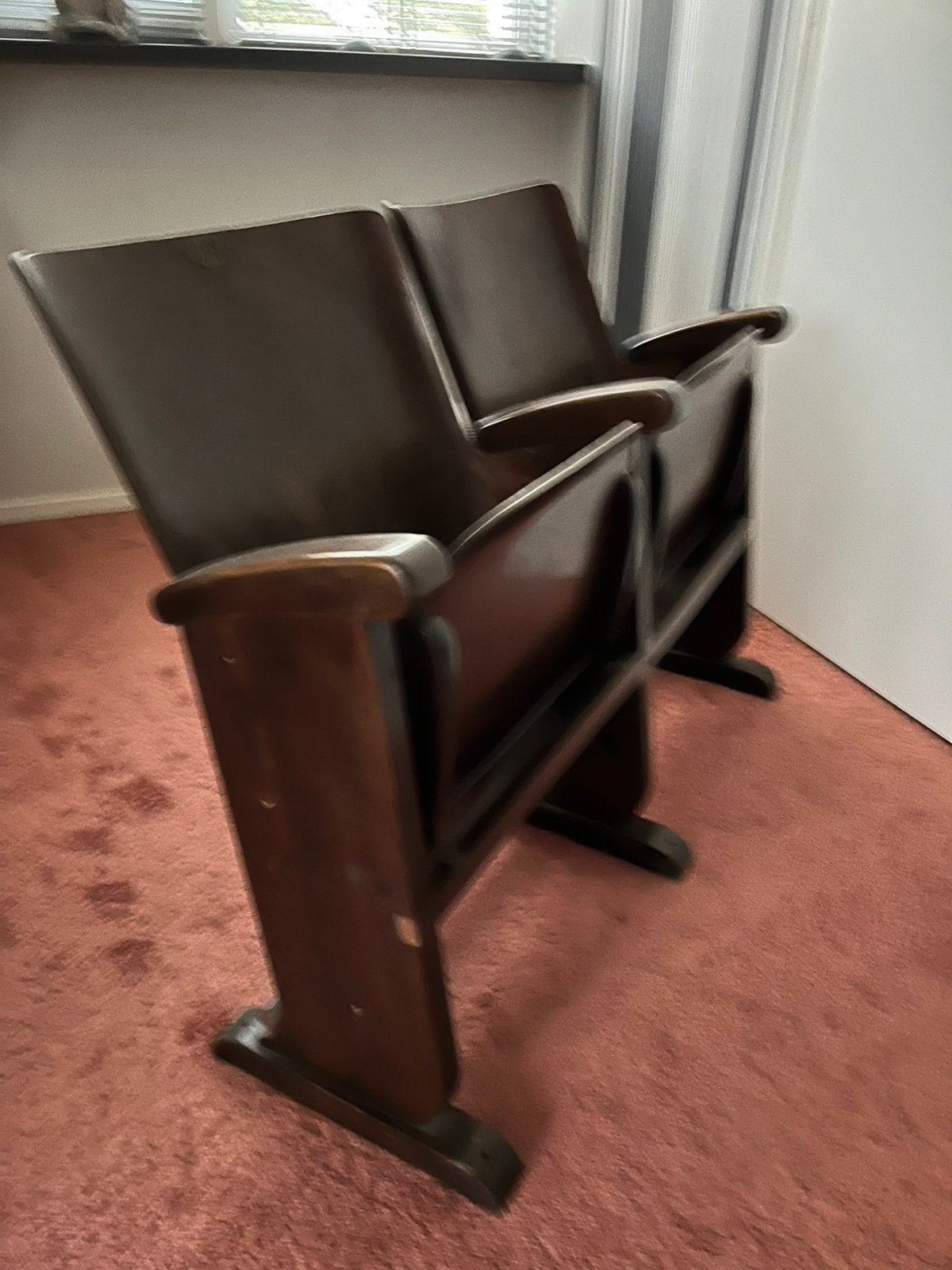 Twee gekoppelde vijftiger jaren bioscoop stoelen, Ophalen, Gebruikt, 75 tot 100 cm, 75 tot 100 cm