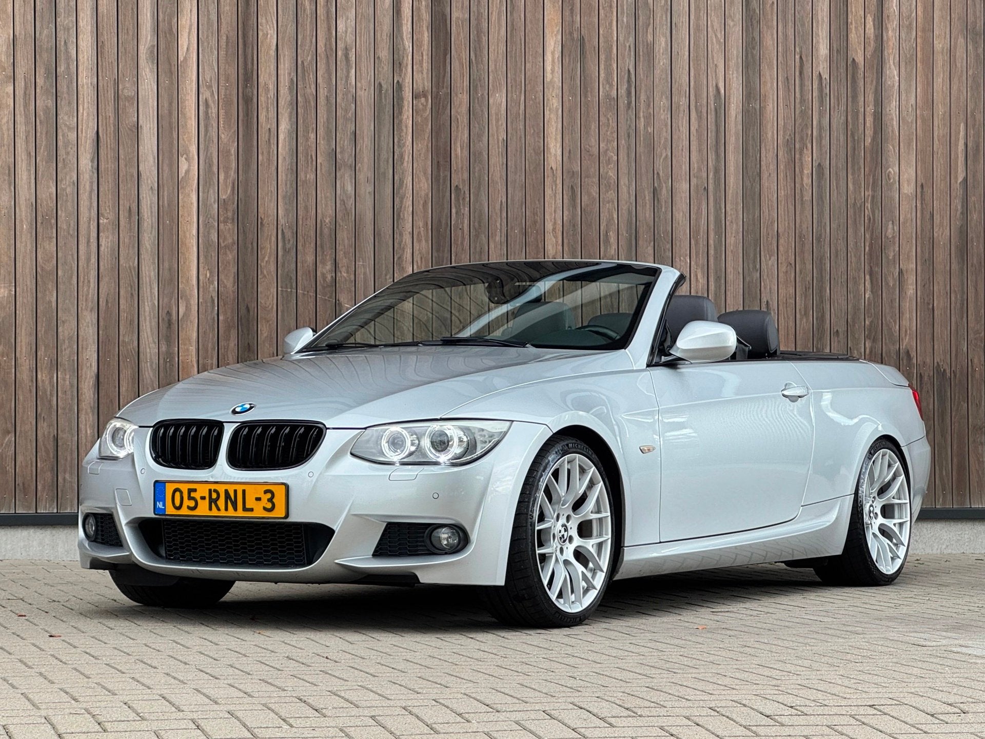 BMW 3-serie Cabrio 325i M-Sport Edition / Leder / H&K / 6Cil, Achterwielaandrijving, Gebruikt, Zwart, Cabriolet