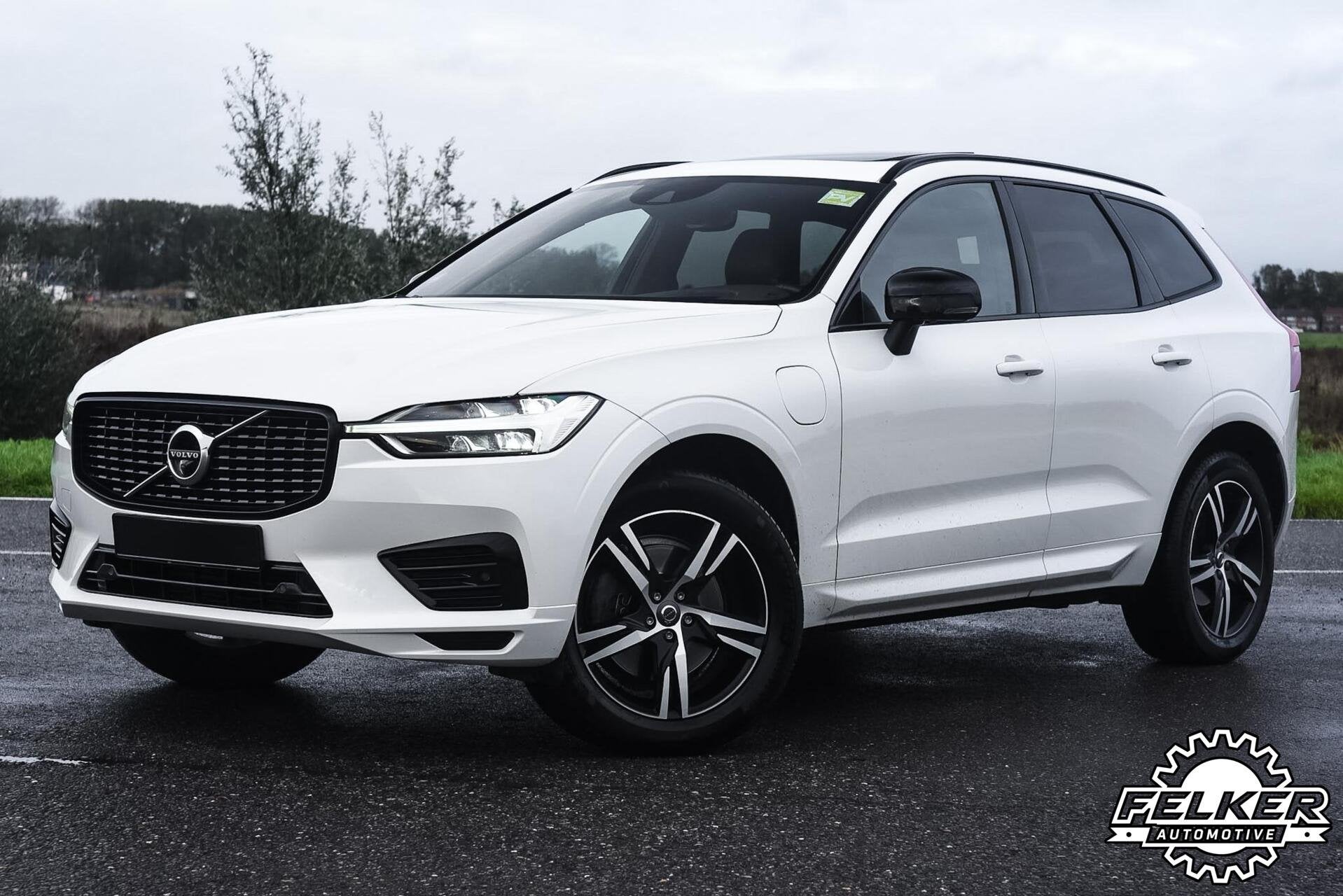 Volvo XC60 T8 AWD | Pano | 360° | Luchtvering | Leder, Auto's, Automaat, Dealer onderhouden, 1969 cc, Leder