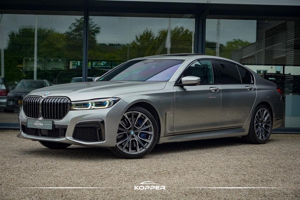 BMW 7-serie 745e High Executive / M-Sport / Schuifdak / Mass, Auto's, BMW, Achterwielaandrijving, Gebruikt, 394 pk, Bedrijf