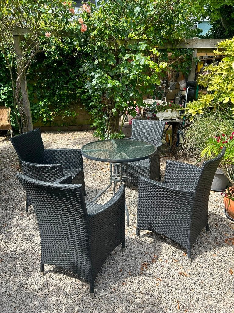 tuinset met vier stoelen, Ophalen, 4 zitplaatsen, Gebruikt, Bijzettafel