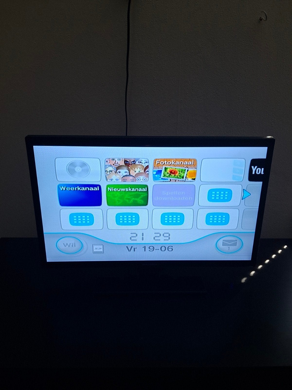 Salora 18.5 inch LED TV met ingebouwde DVD-speler, 50 Hz, Ophalen, Overige merken, Gebruikt