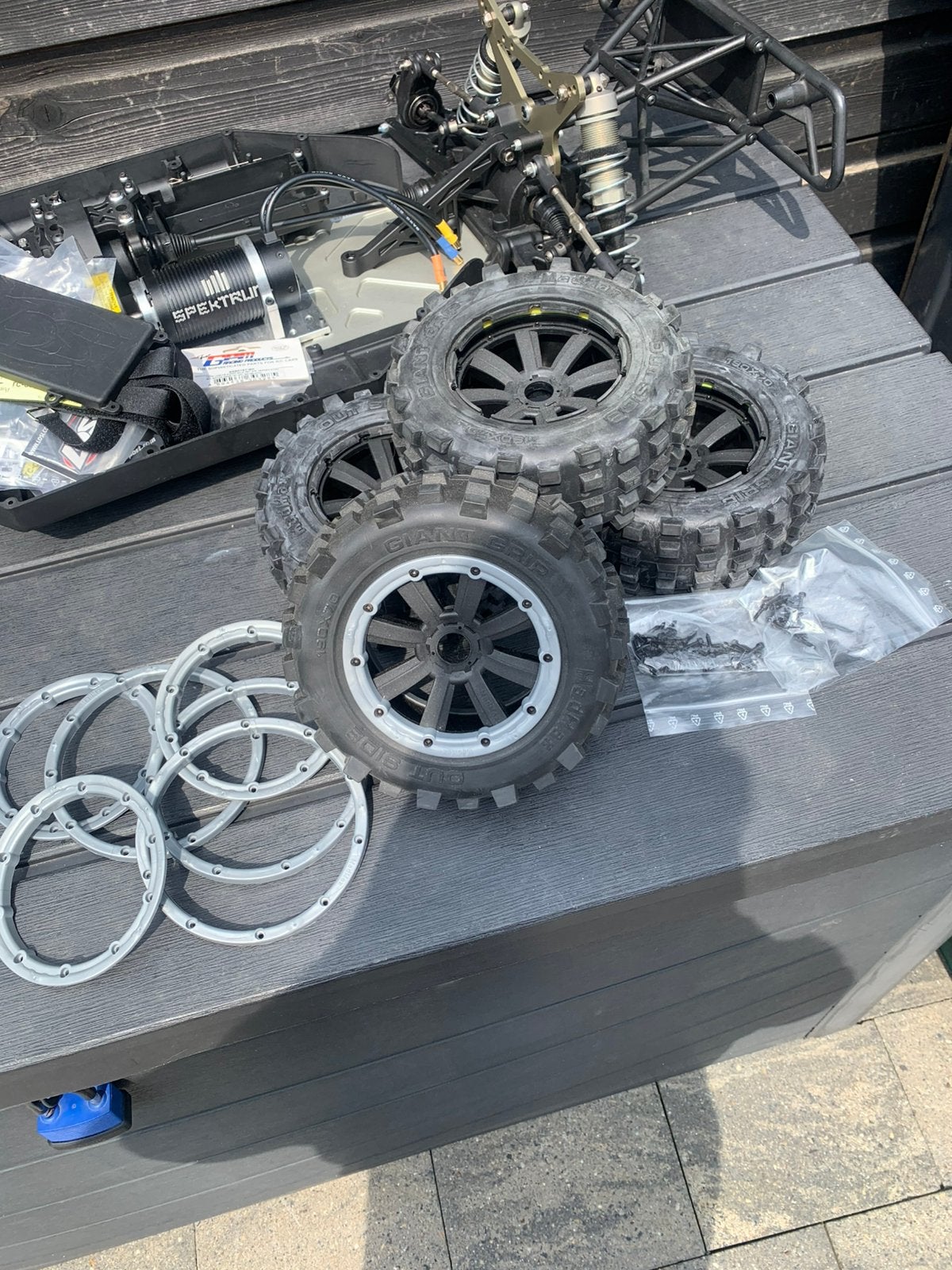 Madmax giant grip banden en velgen. Nieuw., Ophalen of Verzenden, Nieuw, Overige schalen, Onderdeel