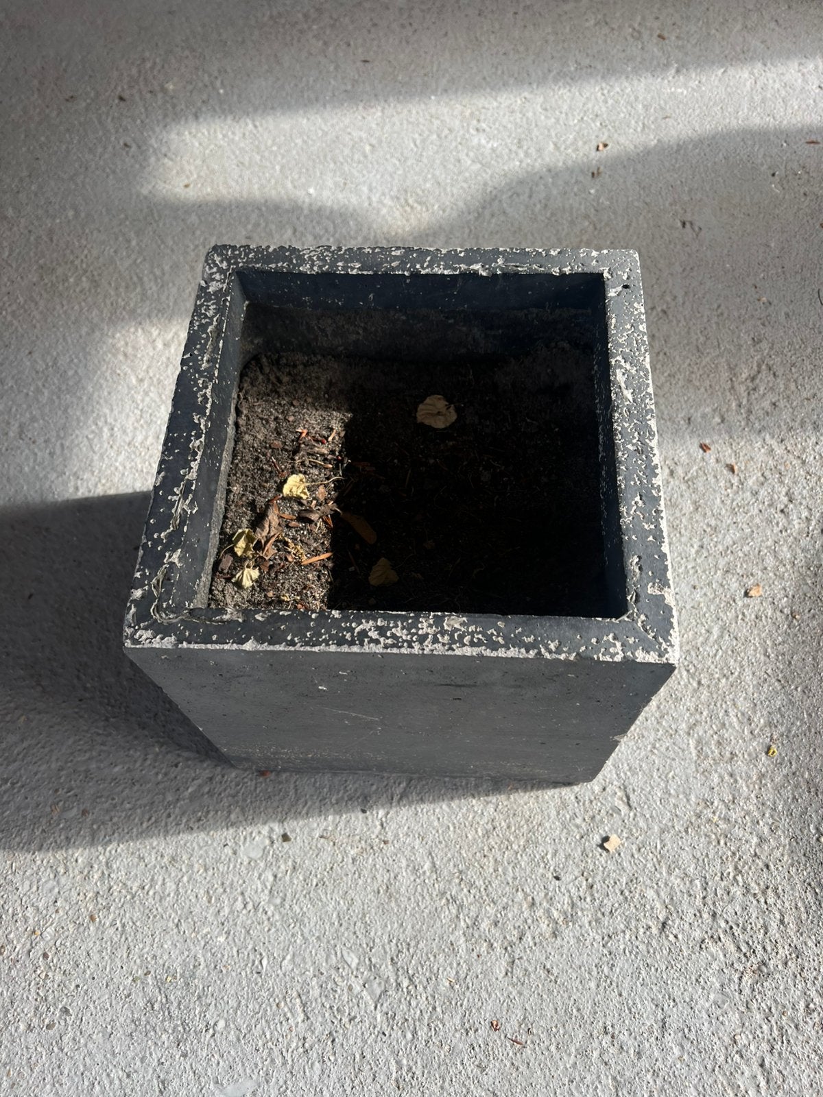 Gratis plantenpot, Ophalen, Steen, Gebruikt, Minder dan 30 cm