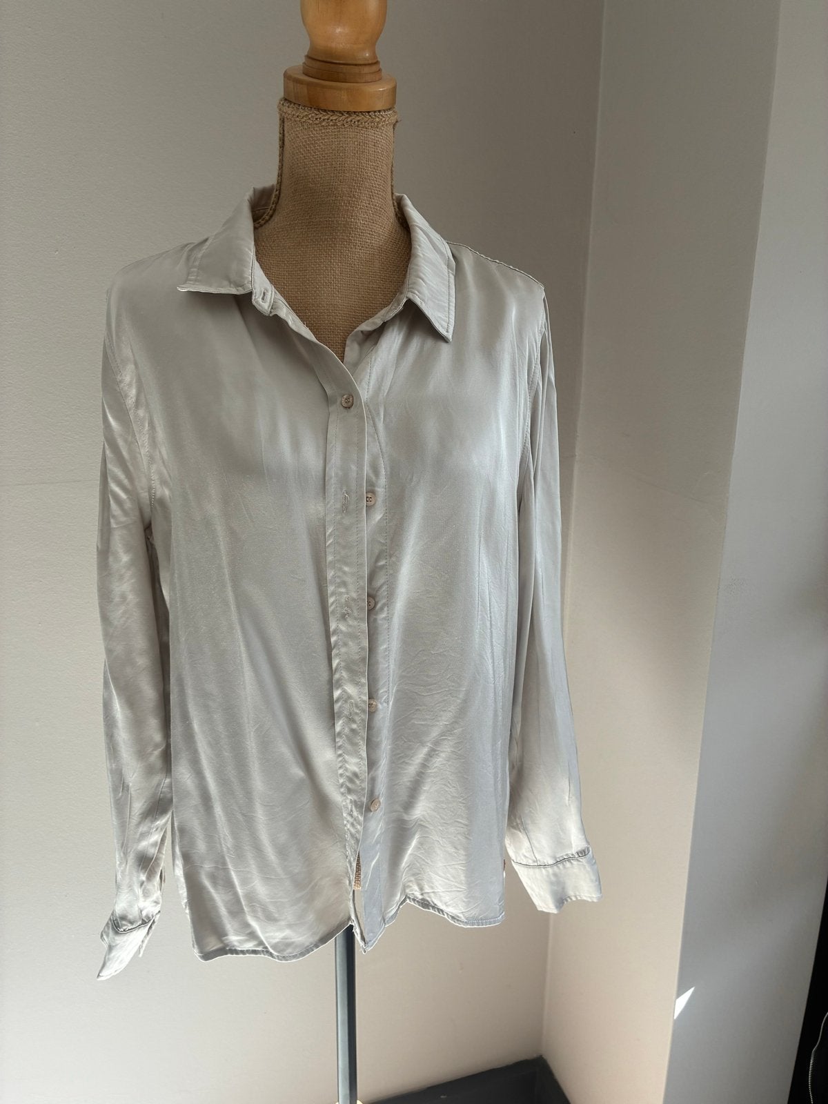 Moscow zijden blouse maat L, Ophalen of Verzenden, Zo goed als nieuw, Maat 42/44 (L), Beige