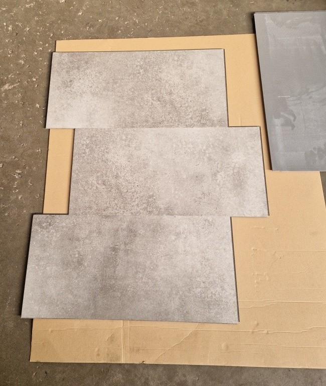 Restpartij 49 m2 Klik PVC Quick-Step beton rots AVST40234., Ophalen, Breestraat 2B 8710 Wielsbeke Belgium, Www.unilin.com, Nieuw