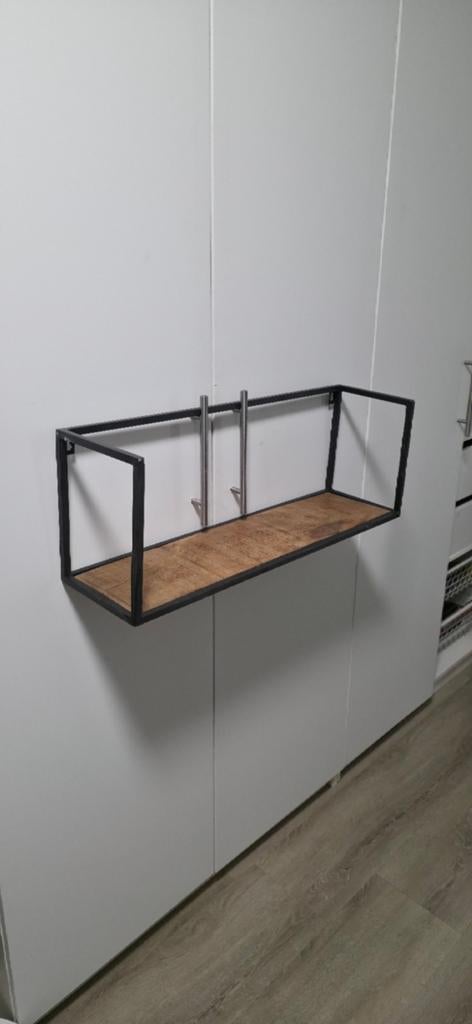 Wandrek staal met hout, Huis en Inrichting, Woonaccessoires | Wandplanken en Boekenplanken, Ophalen of Verzenden, Zo goed als nieuw