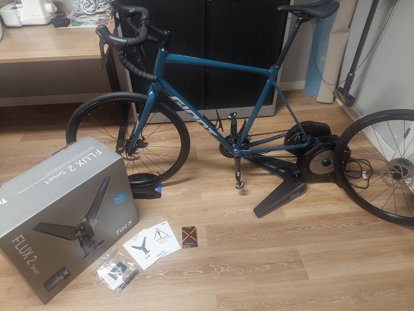 Complete set: Tacx FLUX 2 Smart trainer + Giant Contend AR 2, Ophalen, Aluminium, Giant, Zo goed als nieuw