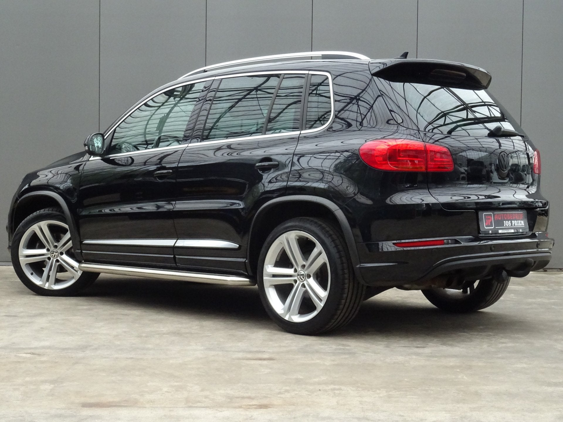 Volkswagen Tiguan 1.4 TSI R-Line Edition * 19 INCH * TREKHAA, Euro 5, Stof, 4 cilinders, 160 pk