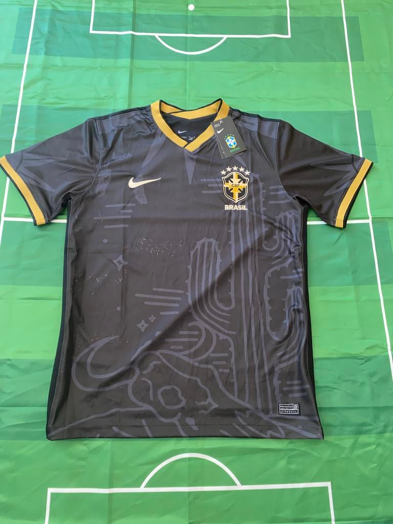 Nieuw Brazilië voetbalshirt - Zwart/Goud, Maat L, Ophalen of Verzenden, Nieuw, Shirt
