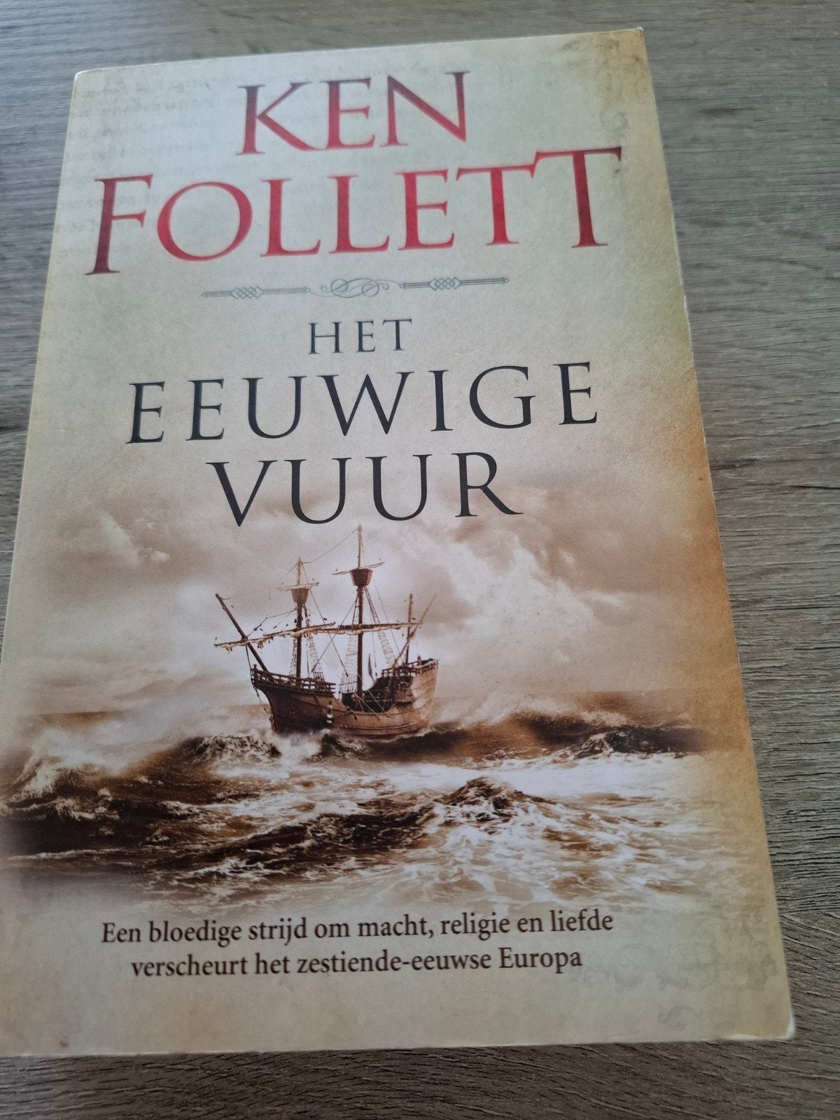 Ken Follett - Het Eeuwige Vuur (Zo goed als nieuw), Boeken, Ophalen of Verzenden, Zo goed als nieuw, Ken Follett, Nederland