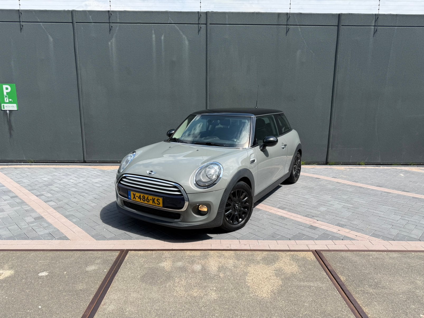 Mini 1.5 Cooper 2014 Grijs, Auto's, Mini, Bedrijf, Cooper, Benzine, Hatchback, Handgeschakeld, Geïmporteerd, Zilver of Grijs, Stof