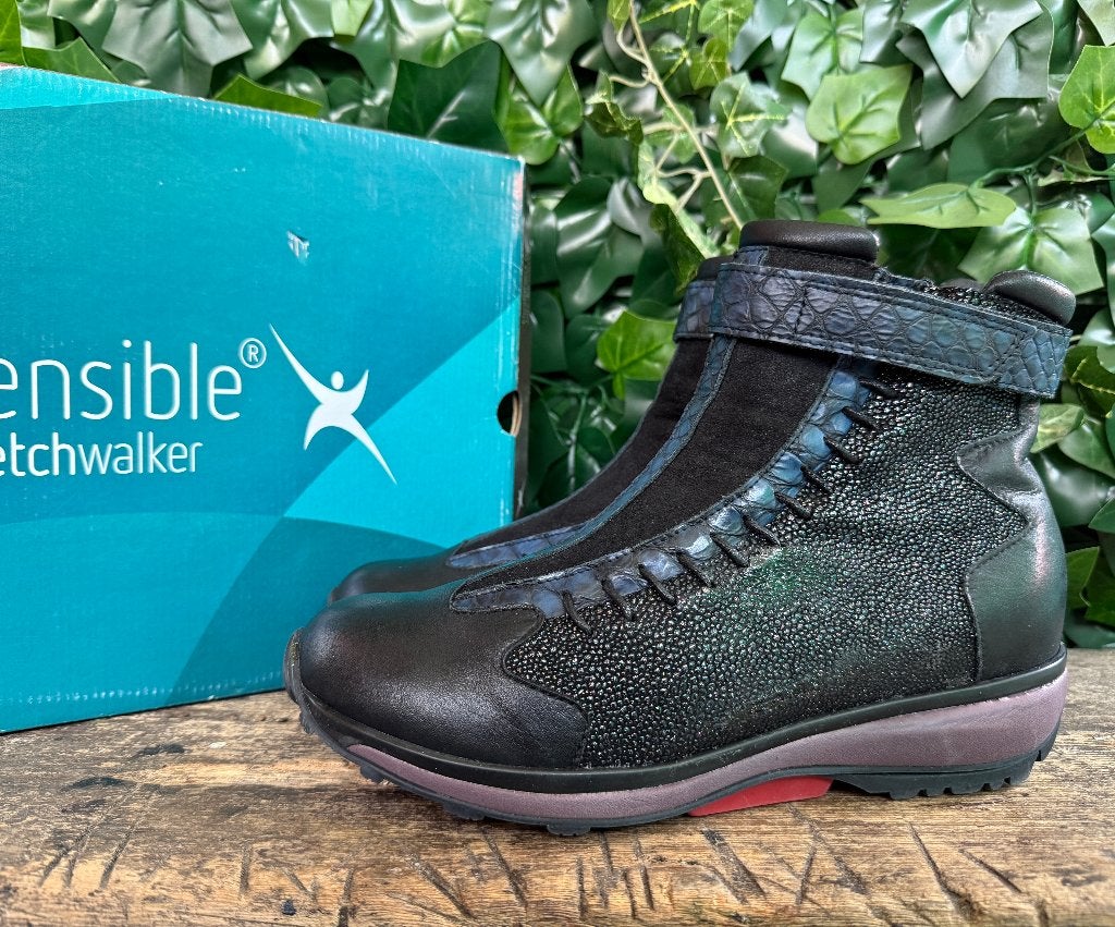 prachtige aparte hoge sneakers  Xsensible maat 41(wijdte G), Zwart, Nieuw, Ophalen of Verzenden, Sneakers of Gympen