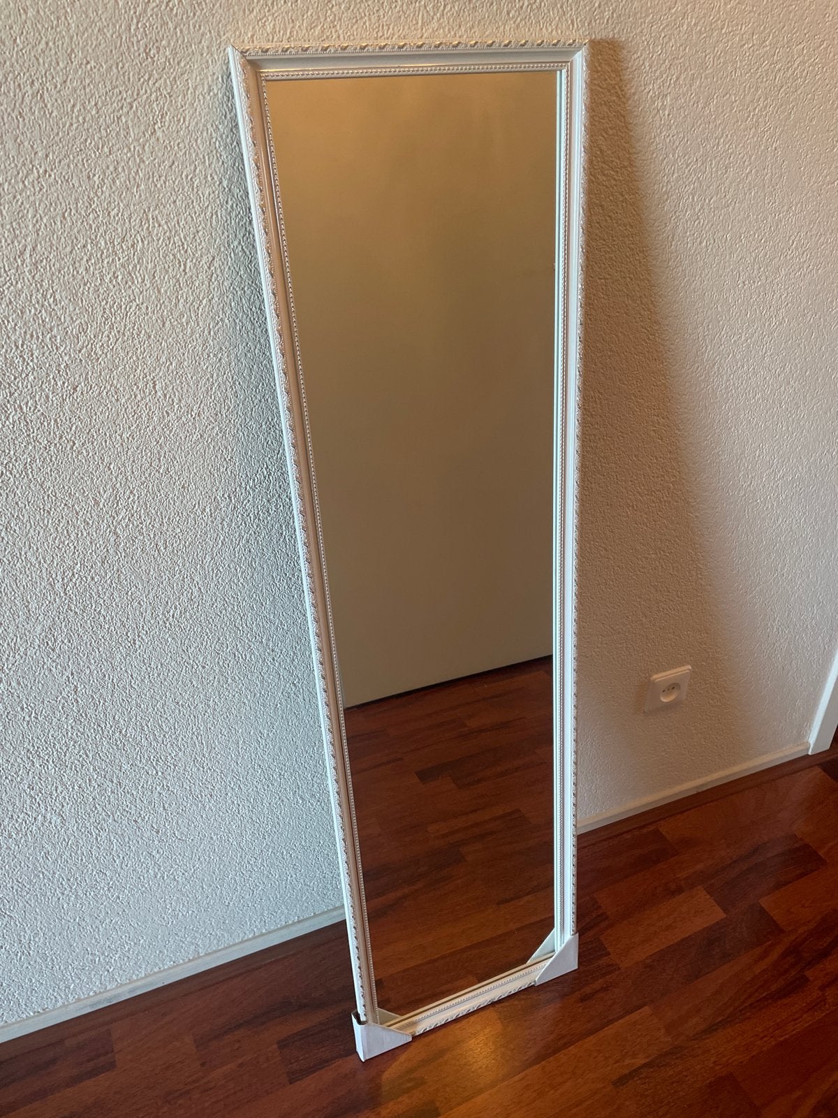 Witte passpiegel met sierlijke lijst - NIEUW, Huis en Inrichting, Ophalen, Minder dan 50 cm, Nieuw, 150 tot 200 cm