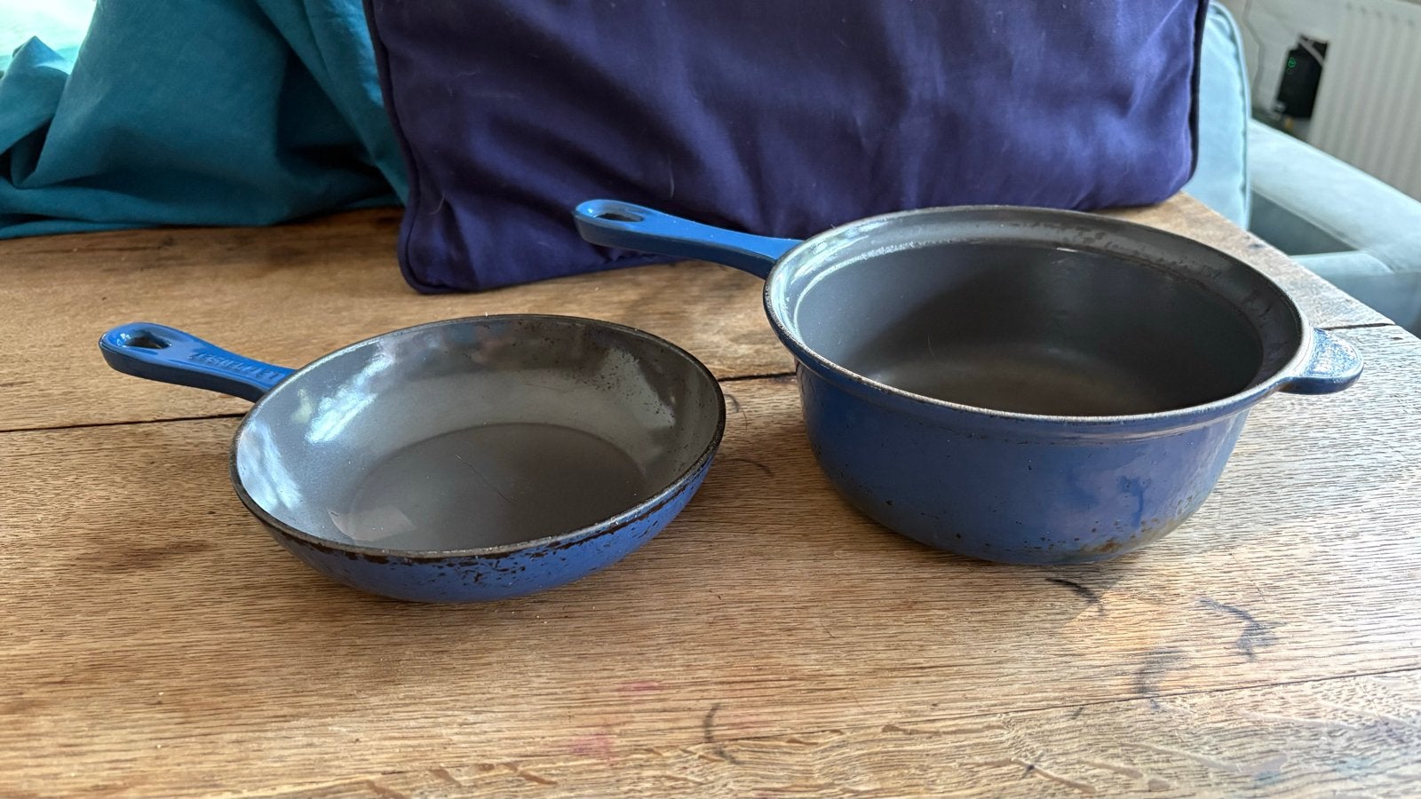 Le Creuset Koekenpan en braadpan - Blauw Gietijzer, Huis en Inrichting, Keuken | Potten en Pannen, Gebruikt, Pannenset, Gietijzer